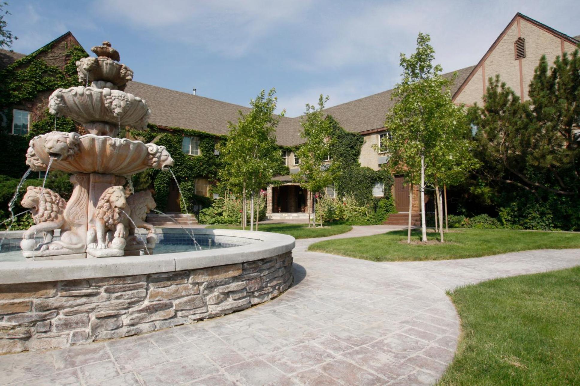 Black Swan Inn Luxurious Theme Rooms Pocatello Exterior photo