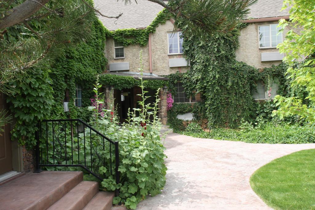 Black Swan Inn Luxurious Theme Rooms Pocatello Exterior photo