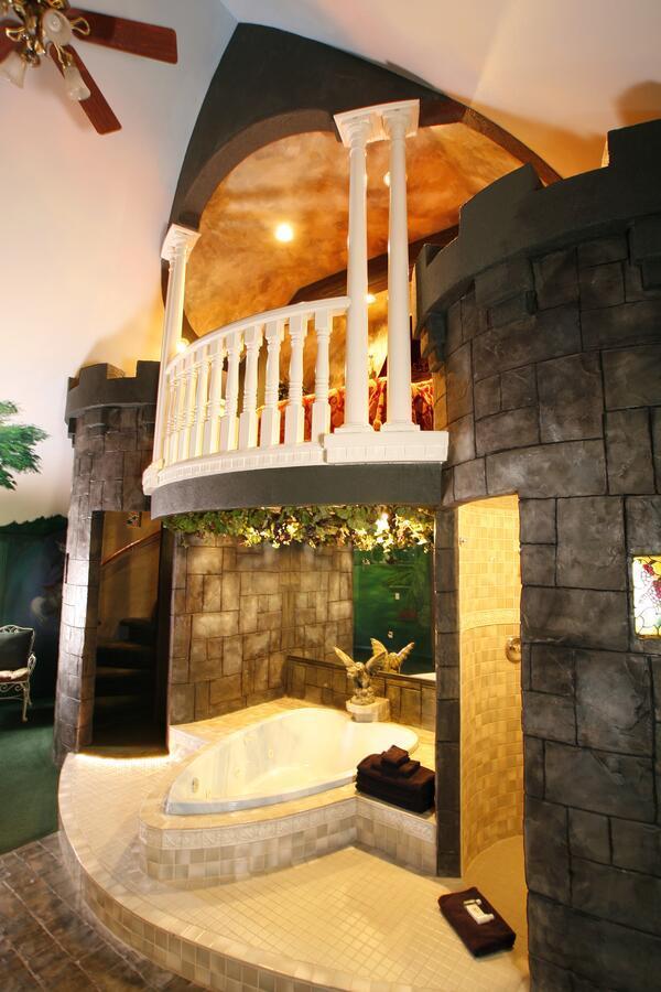 Black Swan Inn Luxurious Theme Rooms Pocatello Exterior photo