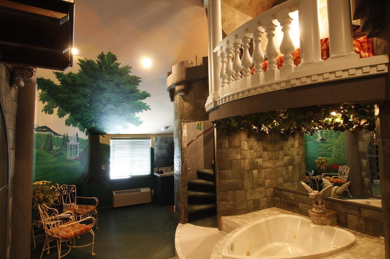 Black Swan Inn Luxurious Theme Rooms Pocatello Exterior photo