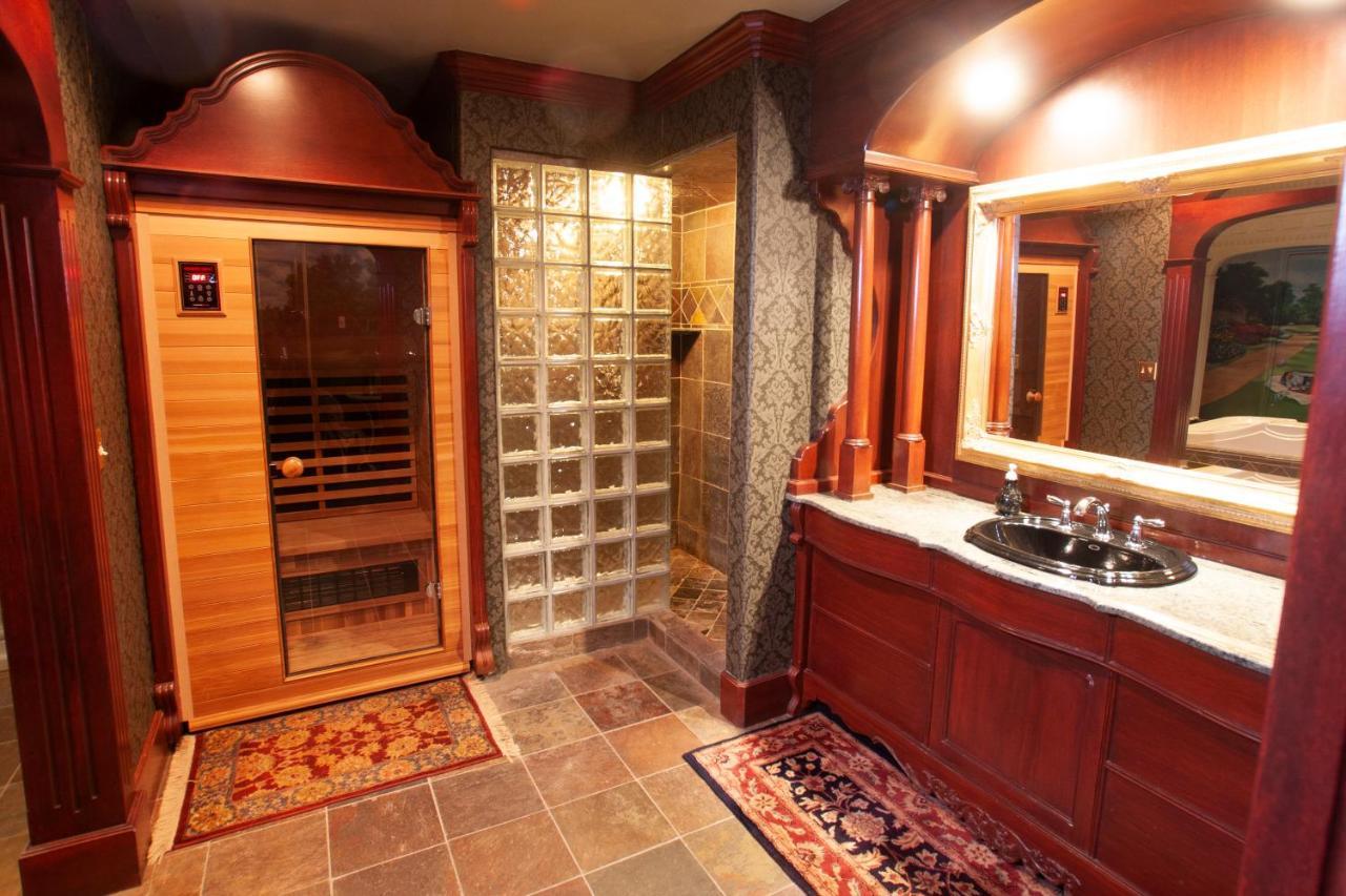 Black Swan Inn Luxurious Theme Rooms Pocatello Exterior photo